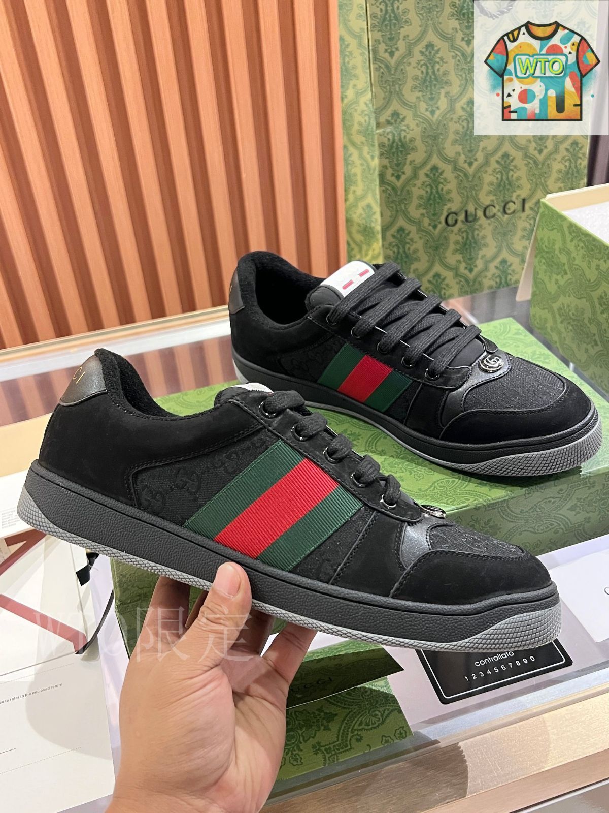 正規品　GUCCI 可愛い靴❣️ GUCCI LADIES SNEAKERS X ADIDAS ZX 8000 TORSION GG LOGO