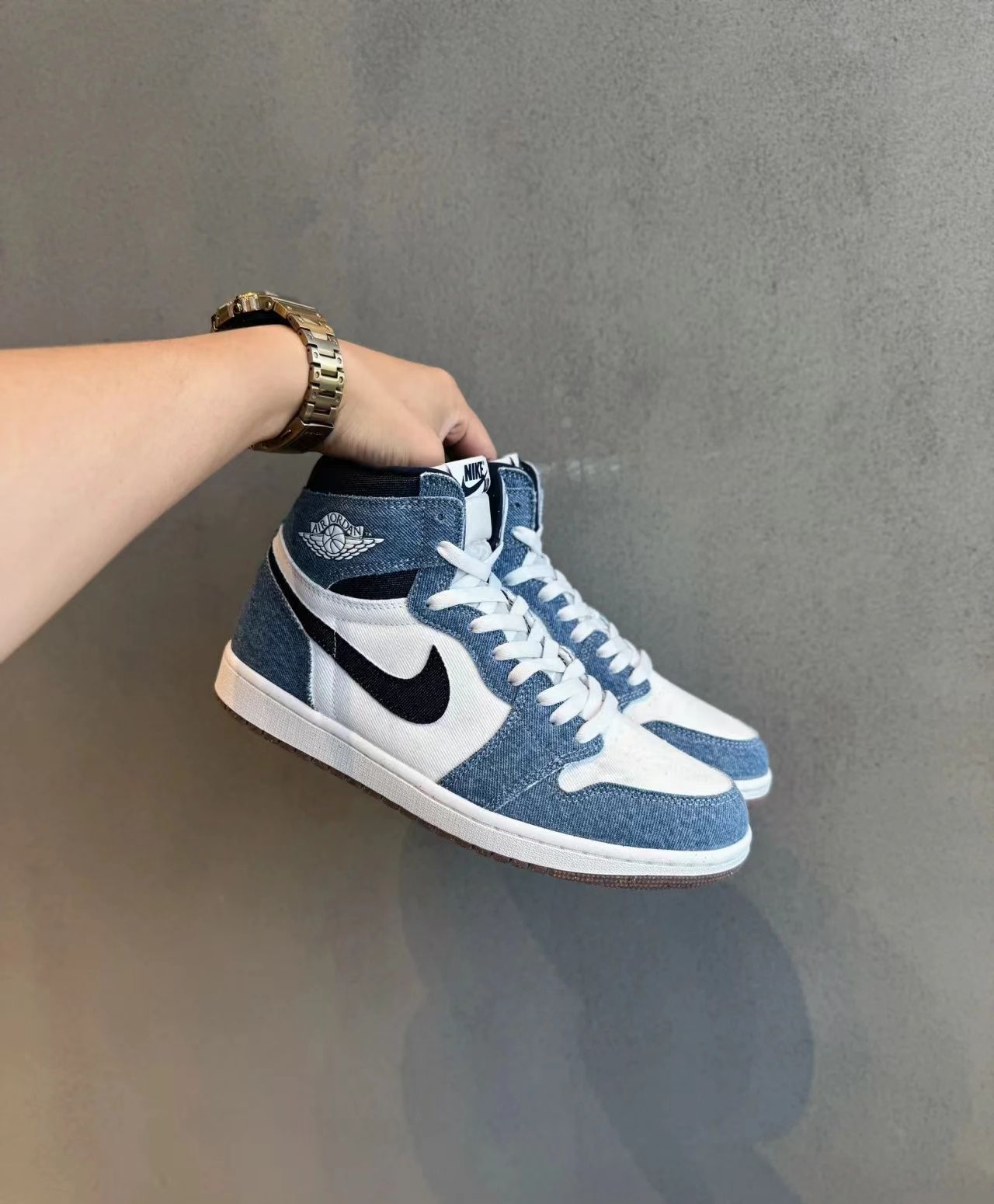 Nike Air Jordan 1 Retro High OG "Denim" FQ2947-100