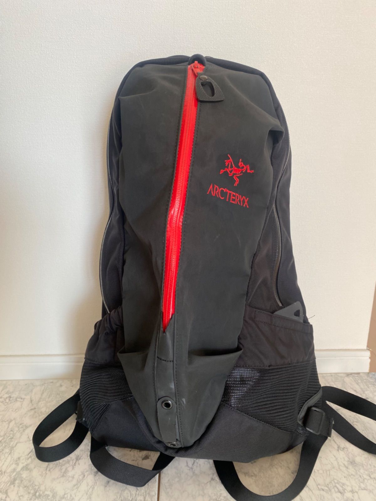 アークテリクス アロー22 レッド オッシュマンズ 別注カラー - メルカリ