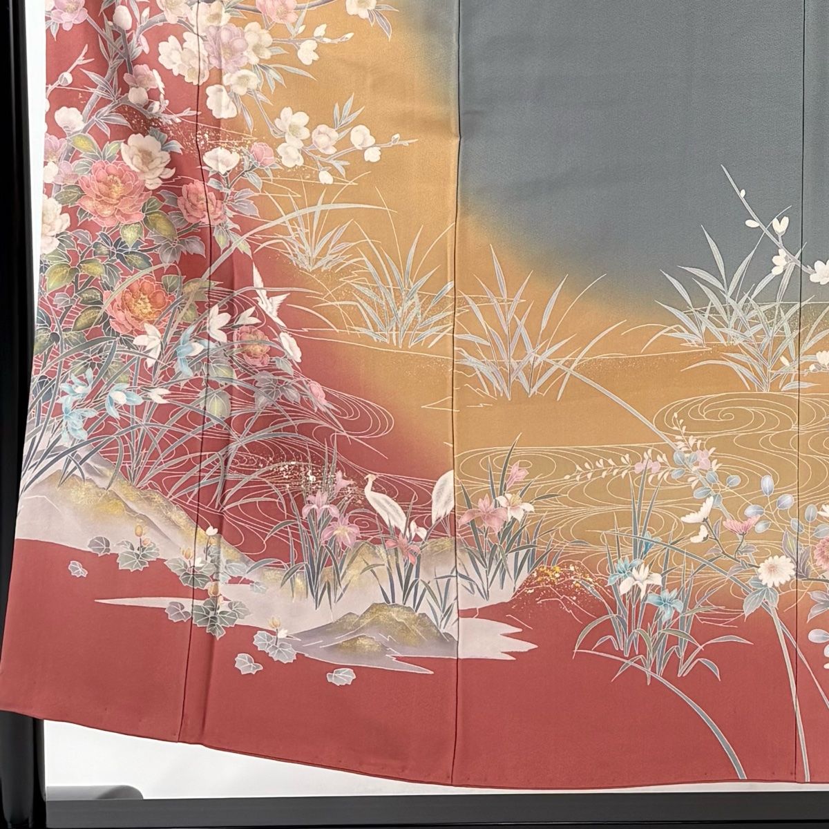 訪問着 身丈155cm 裄丈62cm S 袷 松雨 落款 枝花 牡丹 金銀彩 染め分け 茜色 正絹 秀品