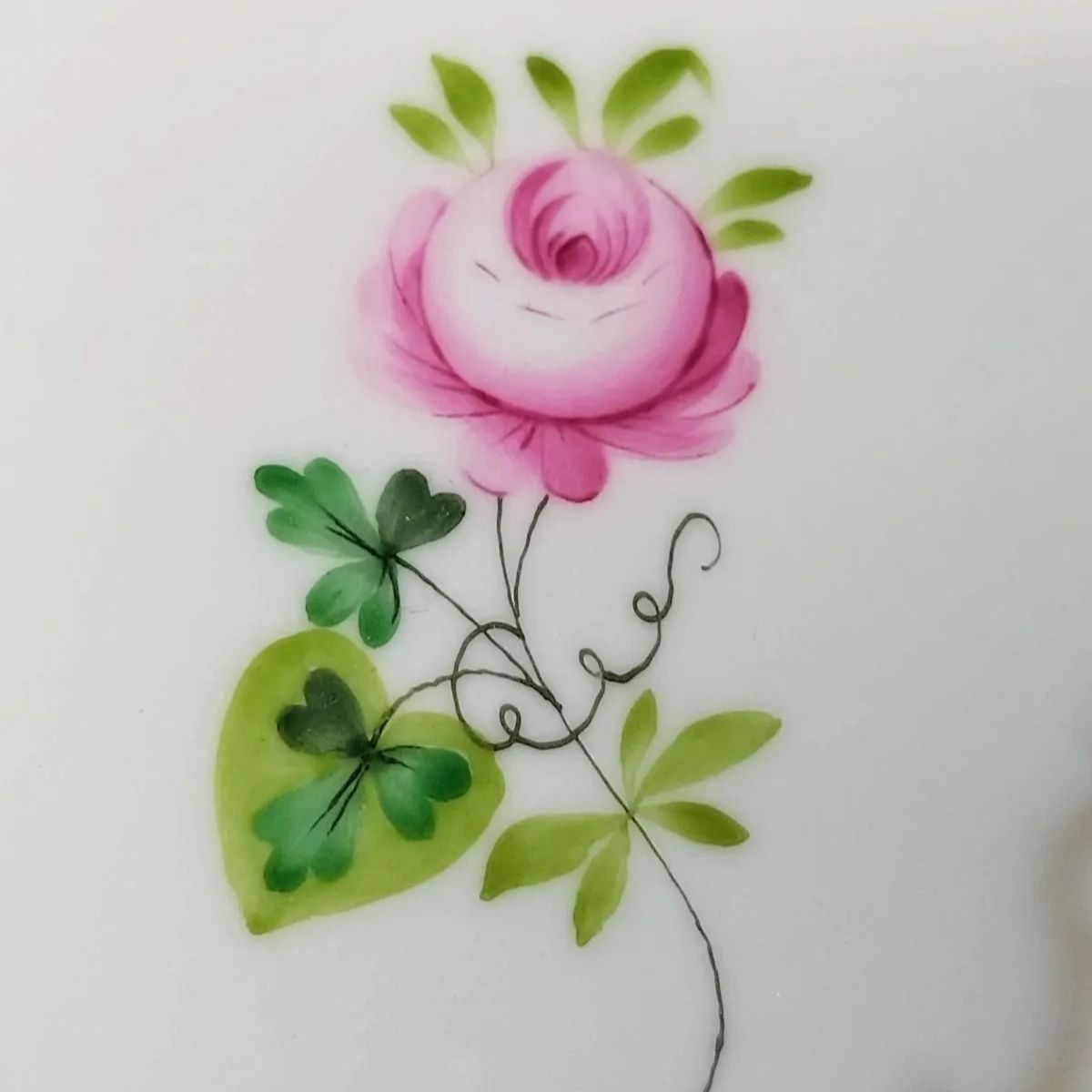 未使用　ヘレンド　ウィーンの薔薇　掛け時計　ウォールクロック ヘレンド (HEREND) VRH ウィーンのバラ ウォールクロック 壁掛け