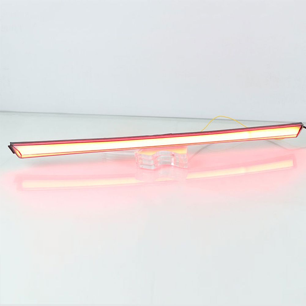 貫通型LEDテールランプ