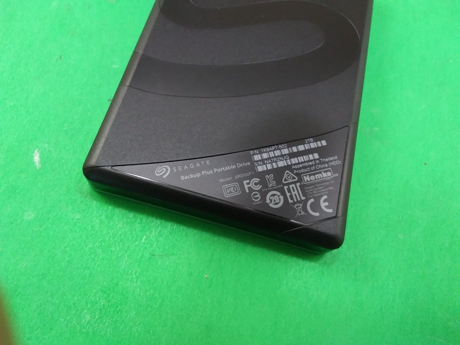 SEAGATE BACKUP PL PTABLE ドライブ 2 TB