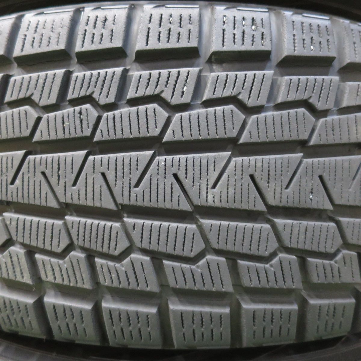 スタッドレス ヨコハマ