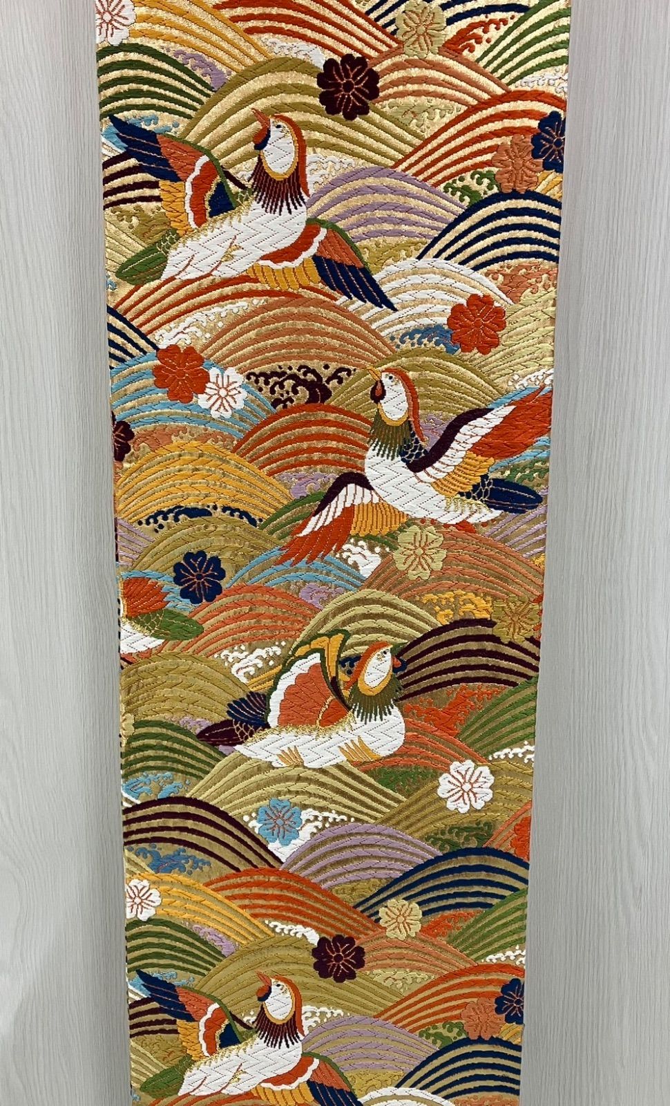 るんるん 振袖用全通丸帯 OB-101 鳥 波 青海波 花 金 カラフル