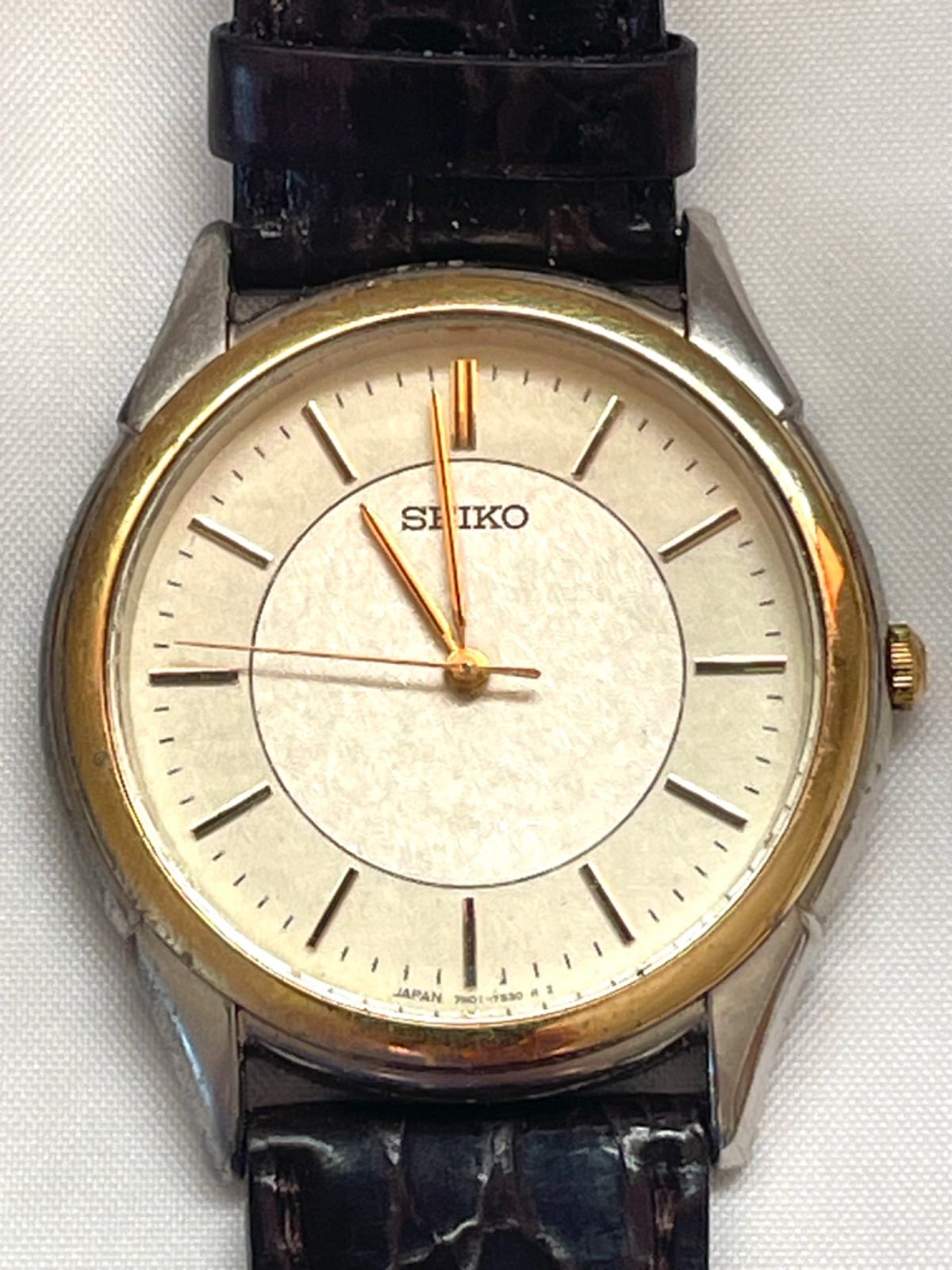 SEIKO 腕時計 セイコー 7N01-7140 メンズ腕時計 純製型押し 牛革ベルト ゴールドカラー 3針 クォーツ 現状品 - メルカリ