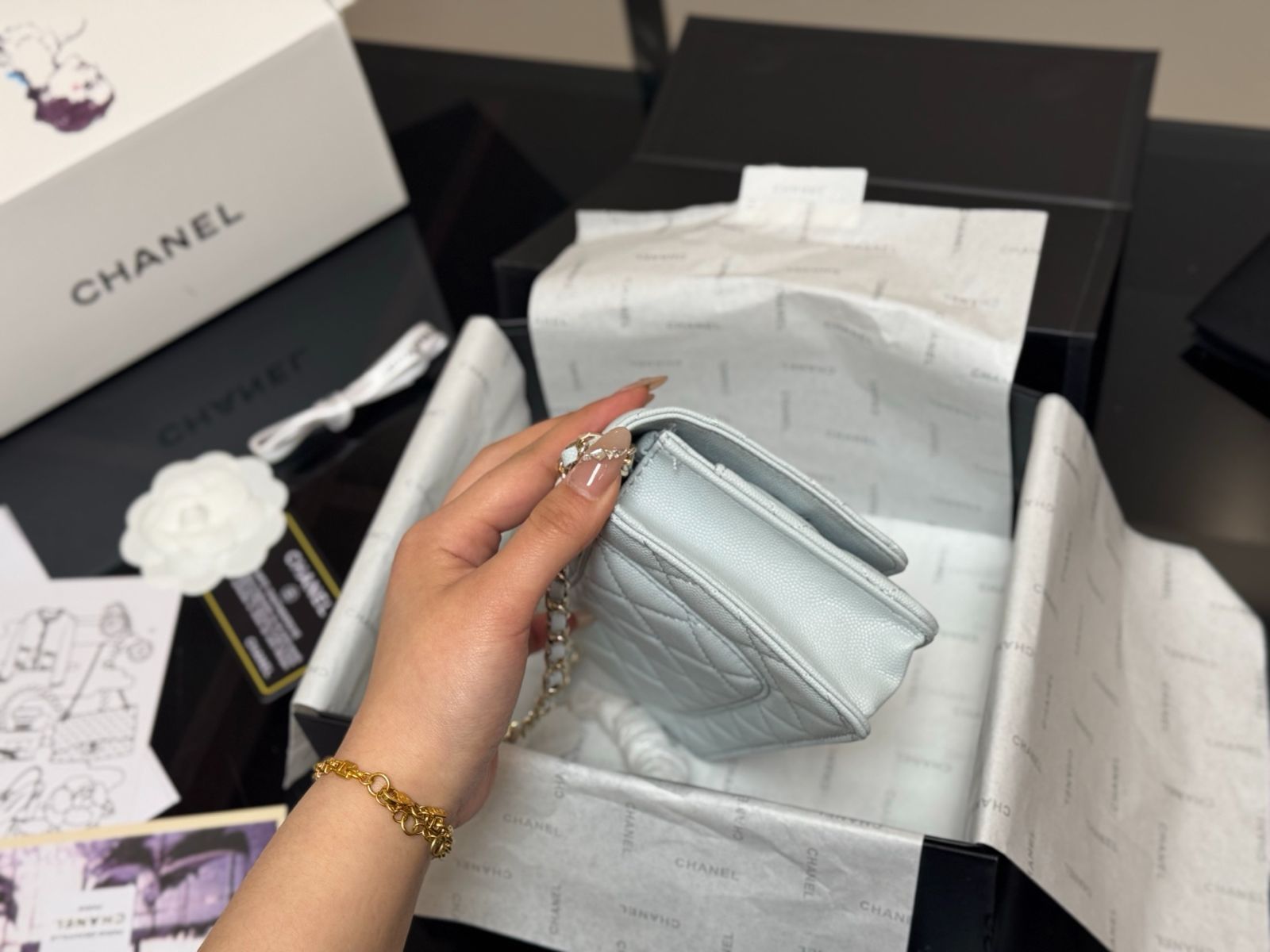 今日特価】Chanel シャネル クラシック ウォレット オン