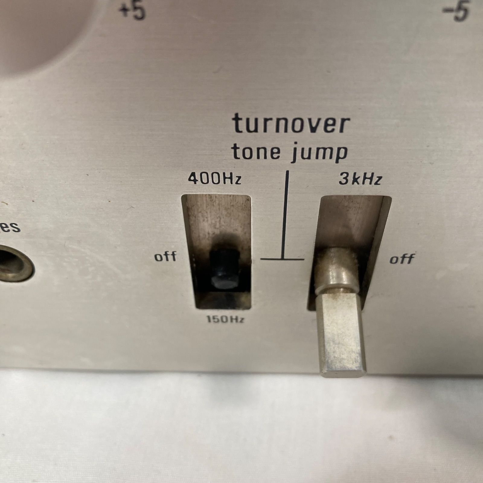 TRIO KA-7300D アンプ　ジャンク品 ジャンク】TRIO トリオ プリメインアンプ KA-7300 - メルカリ