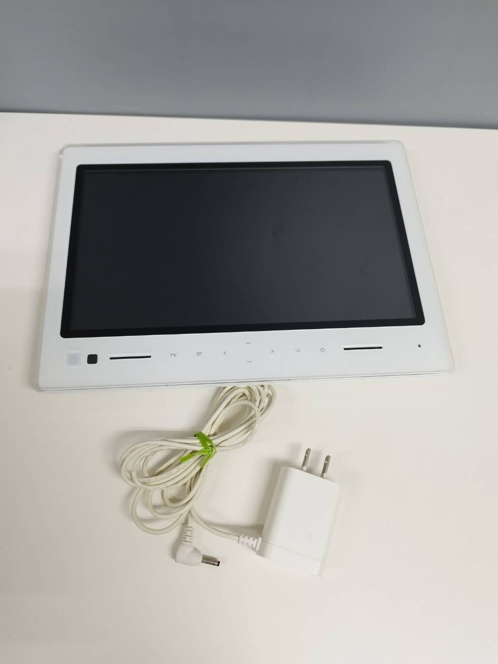 au PHOTO-U TV ポータブルテレビ ZTS11 - メルカリ