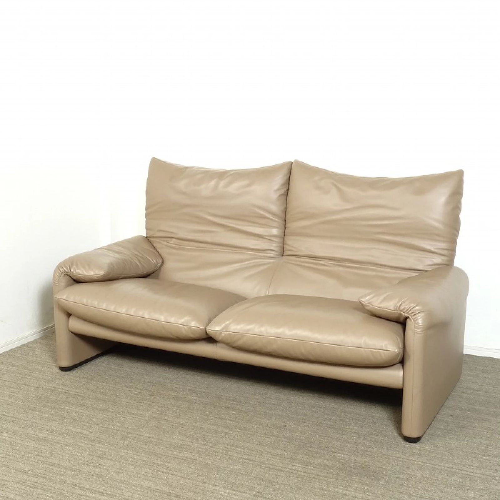 ◾︎SELUNO◾︎ 【短期展示超美品】Cassina カッシーナ 675