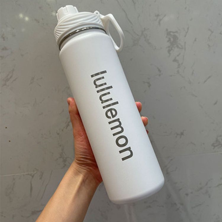 lululemon ルルレモン 水筒 タンブラー ロゴボトル 保冷 大容量 lululemon ルルレモン 水筒 タンブラー ロゴボトル 保冷 大容量
