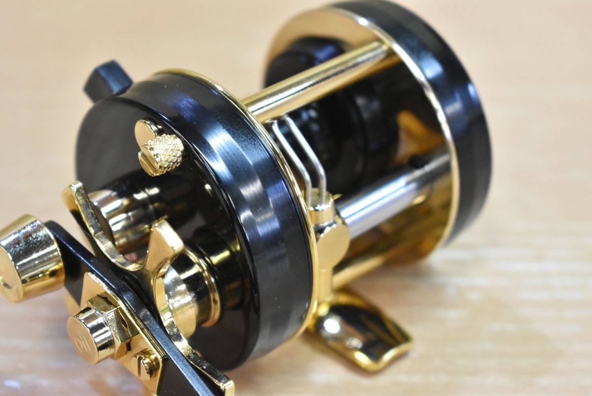 バス釣りおじさん専用ABU Ambassadeur 2500C ベイトリール ABU Garcia / アブ ガルシア 【アブ アンバサダー Ambassadeur 2500C