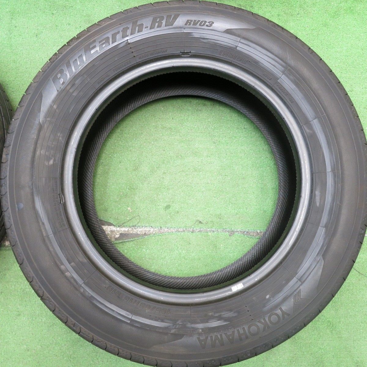 2023~24年製　ヨコハマ　ブルーアース　RV03　195/65R15　バリ溝 ヨコハマタイヤ 195/65R15 91H ヨコハマ ブルーアースアールブイ
