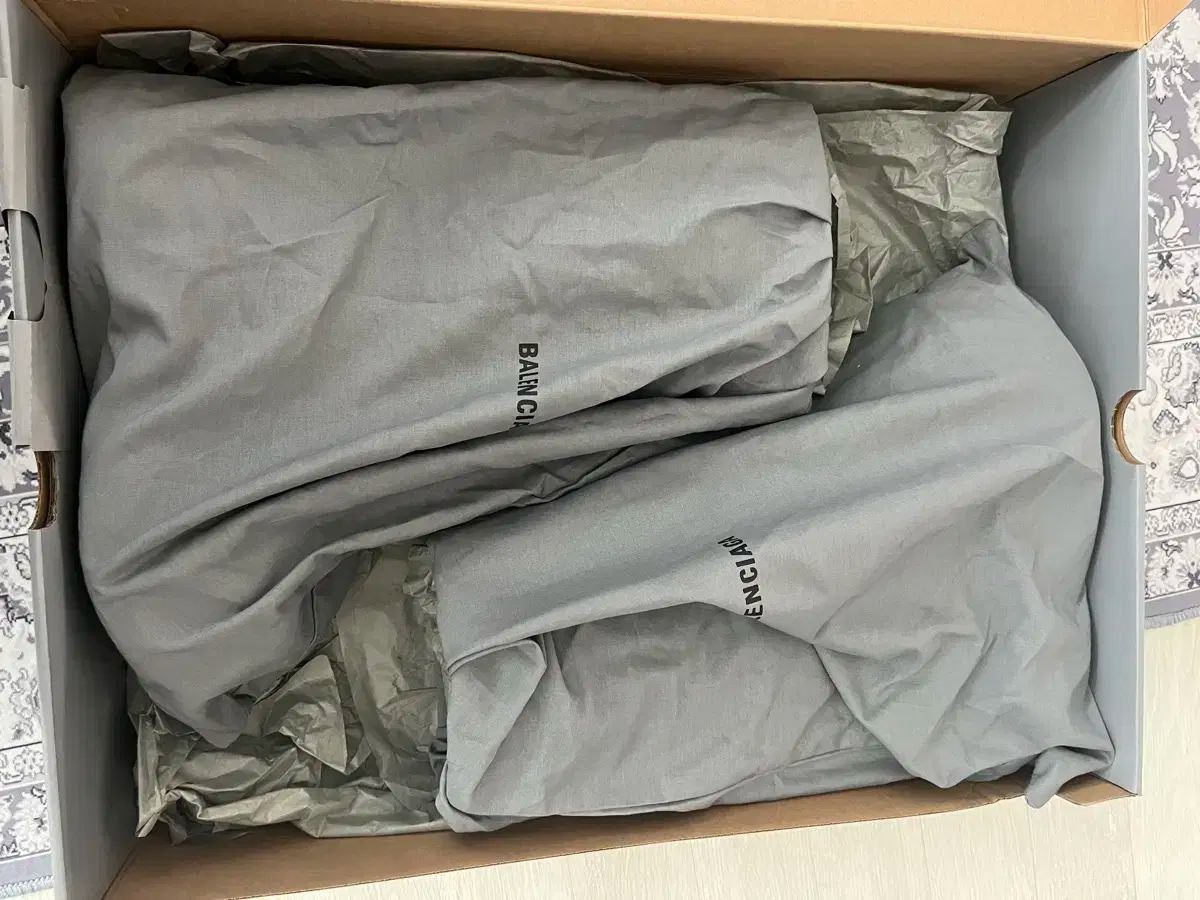 44 バレンシアガ クロックス ラバーブーツ グレー