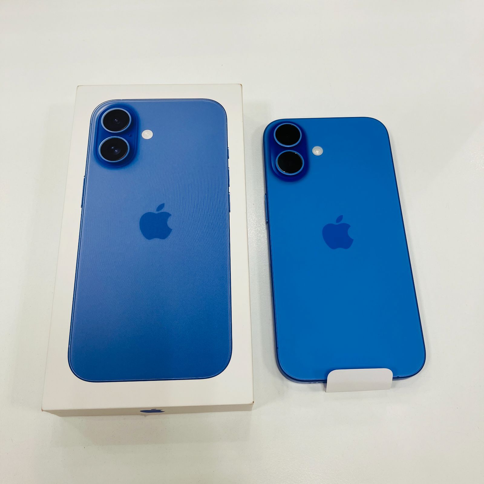 Apple iPhone16 本体 ウルトラマリン 美品 256GB Buy iPhone 16 256GB Ultramarine - Apple