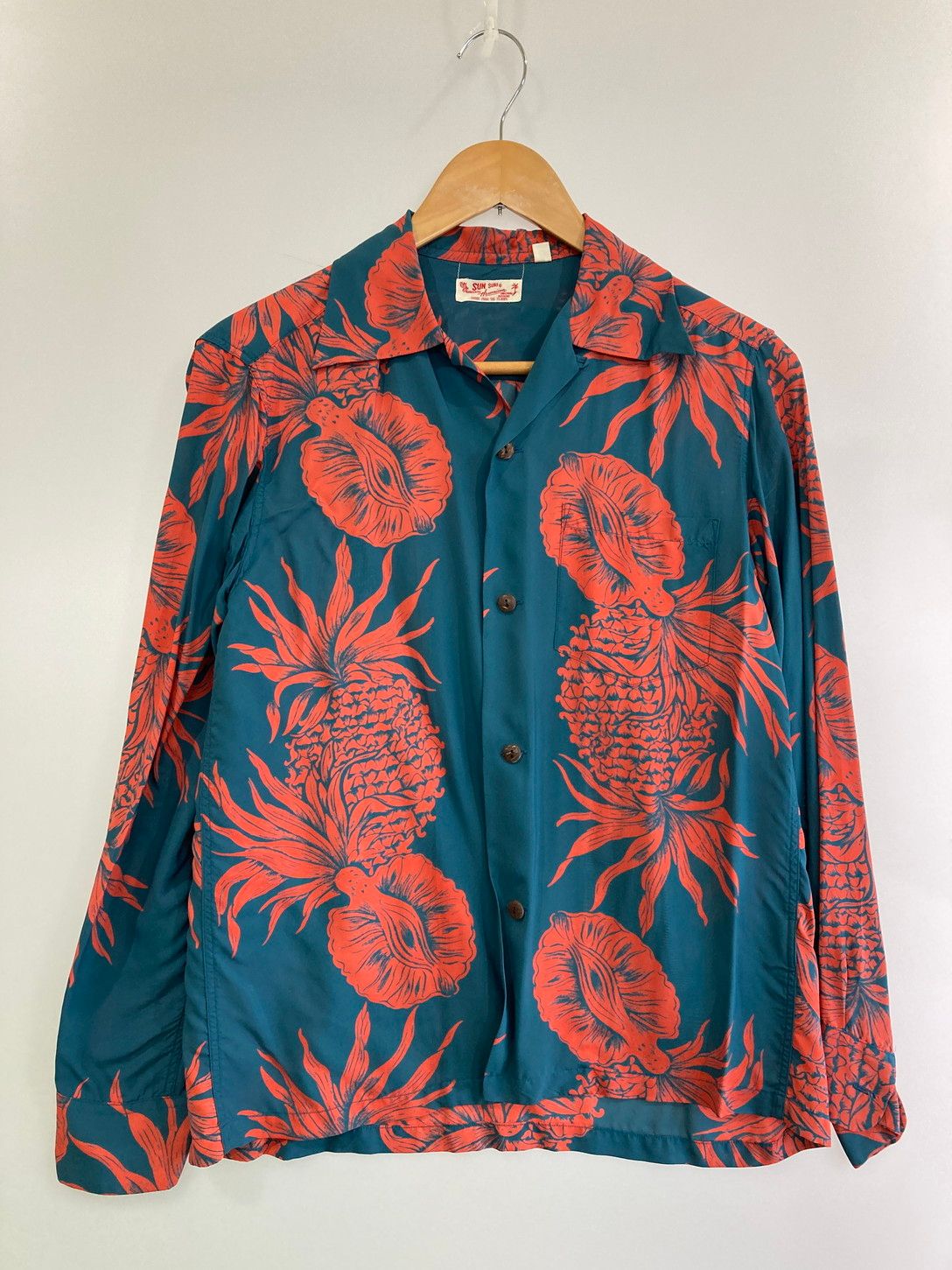 【品】SUN SURF サンサーフ SS25445 ALOHA SHIRT PINEAPPLE BORDER ロングスリーブ サイズ：S カラー：ブルー/レッド メンズ 【145-250414-AS-18-min】