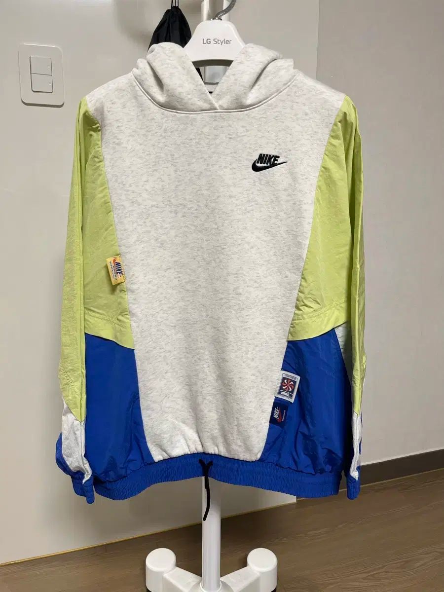 NIKE ナイキ スポーツウェア フード ＋ ズボン セット