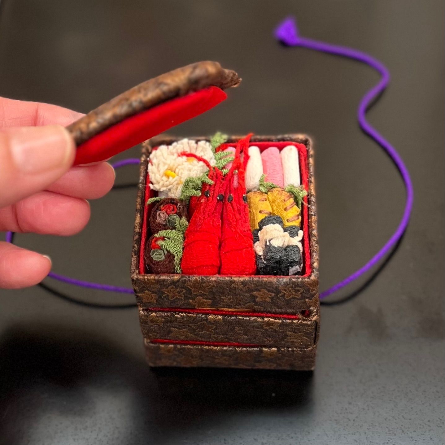 ミニチュア重箱お弁当 ちりめん細工 古布 縮緬 ミニチュアの重箱