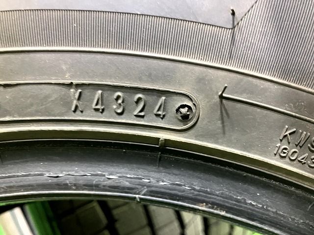 DUNLOP スタッドレス ダンロップ ウィンターマックスLV01 195 80R15 107 105N LT 4本 FFCRYSTALESIA_COM