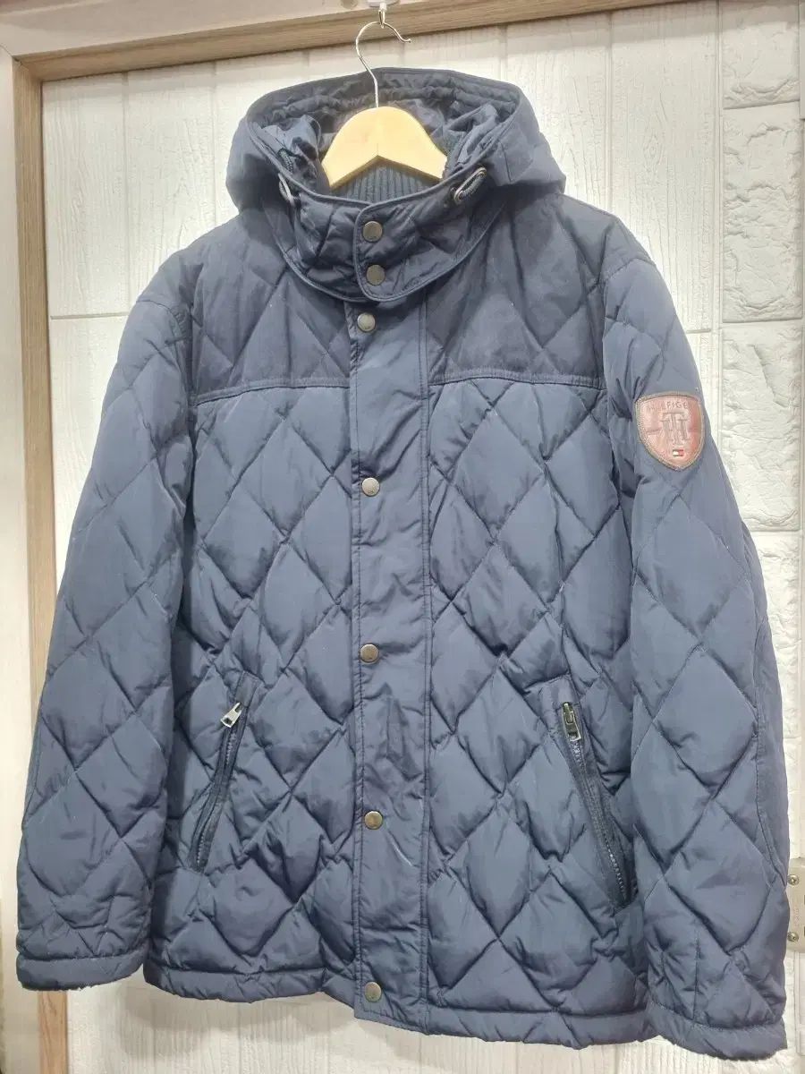 Tommy Hilfiger(トミーヒルフィガー) ダウンジャケット サイズ XL