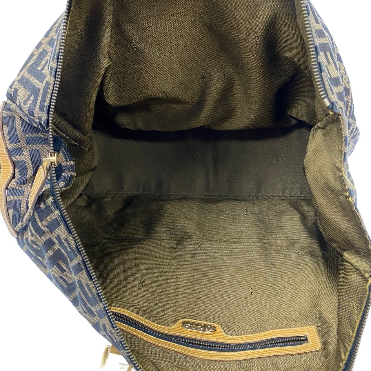 極 美品 FENDI フェンディ ズッカ FF 柄 ナイロン レザー 本革