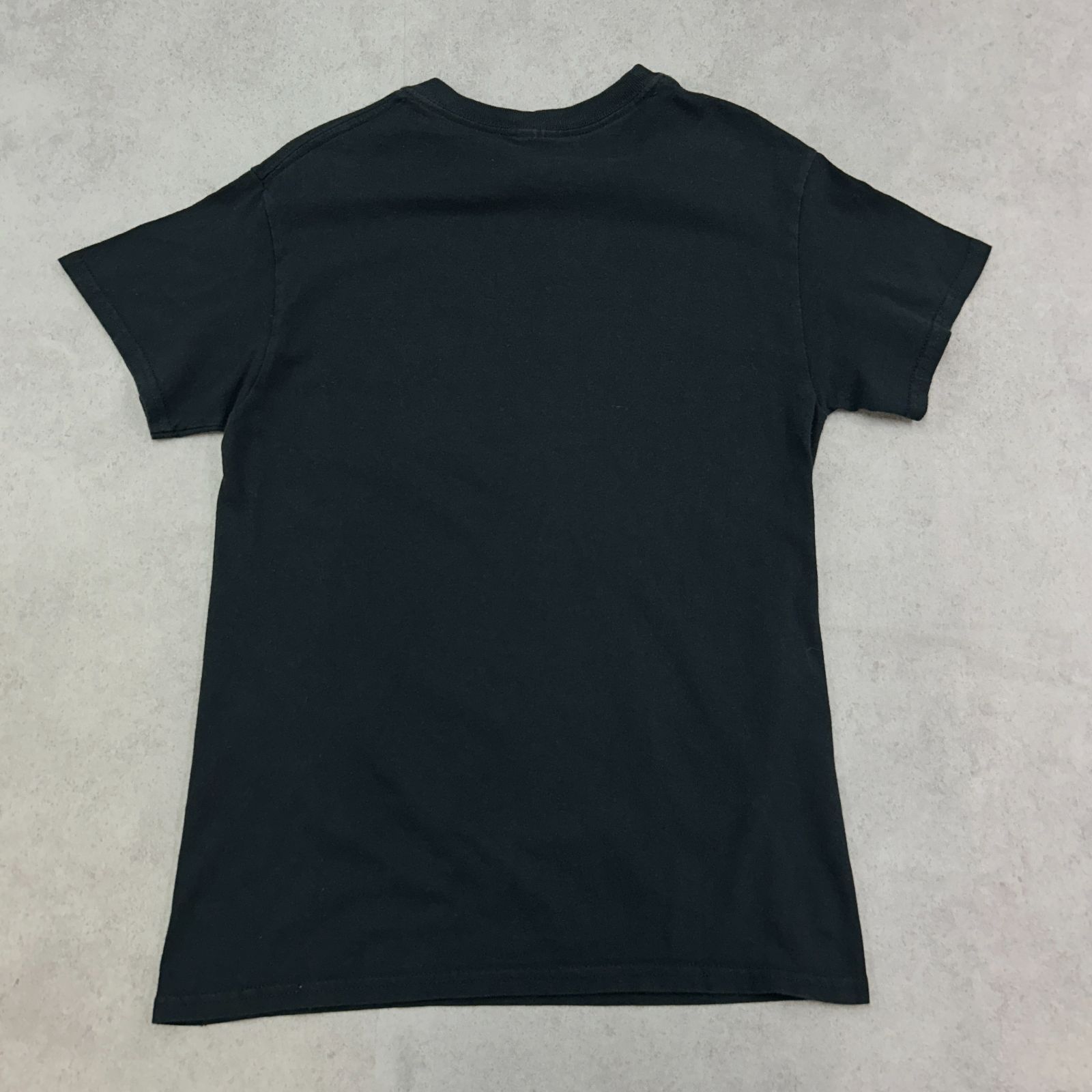 CREEPY CO. 子供の背後に忍び寄るゾンビ トップス 半袖 Tシャツ