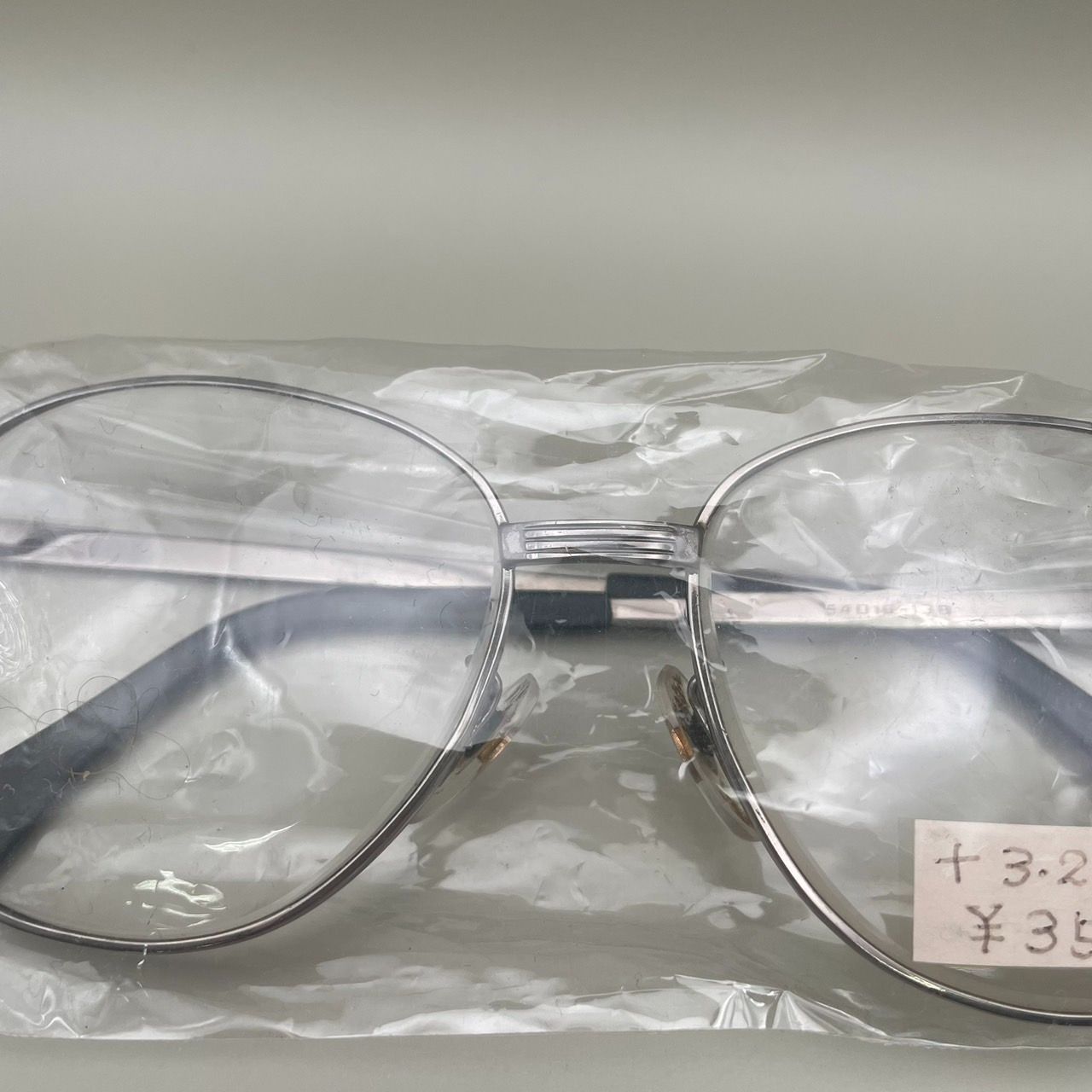 定価3,500円✨新品未使用✨】デッドストック品 老眼鏡 +3.25 銀縁眼鏡 SILVER ブルー 青 ティアドロップ 高級老眼シニアグラス  アンティーク ヴィンテージ ビンテージ ろうがんきょう メガネ 眼鏡 おじいちゃん おばあちゃん プレゼント - メルカリ