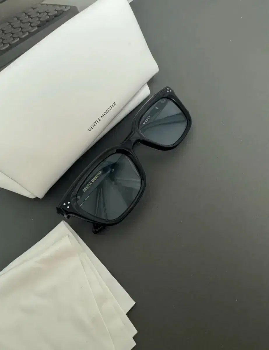 ジェントルモンスター NOMA-01 ジェントルモンスター NOMA サングラス