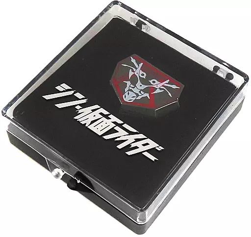 仮面ライダーピンズバッチ 平成仮面ライダー20作品記念エンブレム