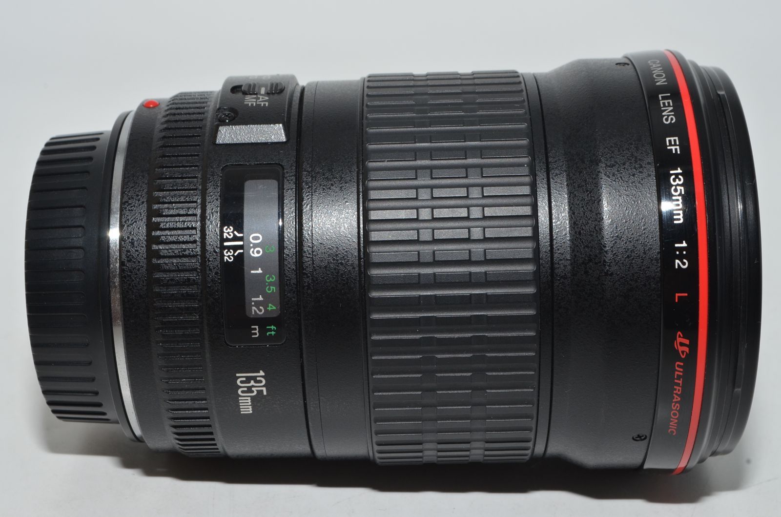 MAX90％オフ。 250908 上 Canon 単焦点望遠レンズ EF 135mm F2L USM フルサイズ対応 【即納】品質100％ 保証！