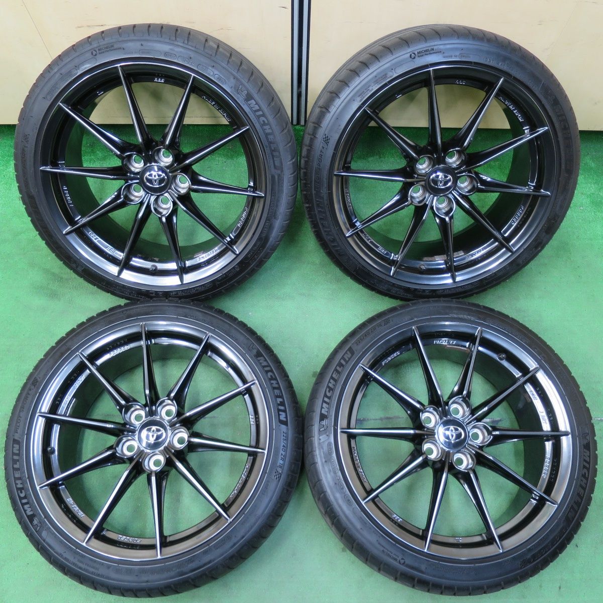 送料無料] バリ溝！21年！8.5分☆トヨタ GR ヤリス RZハイパフォーマンス 純正 BBS 225/40R18 ミシュラン パイロットスポーツ4  PCD114.3/5H☆4101301イノ - メルカリ