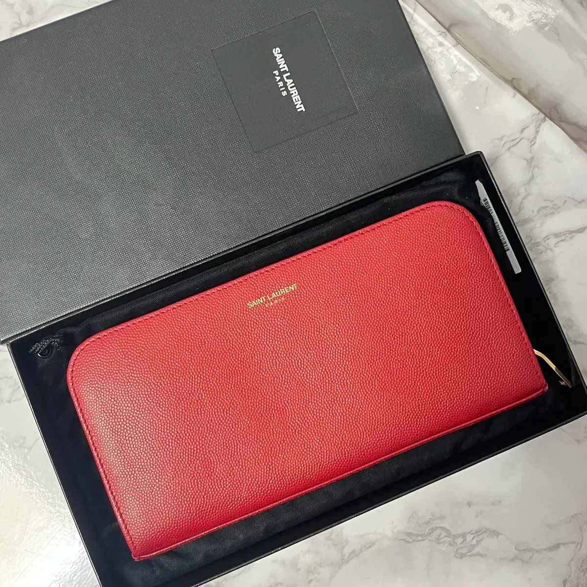 OS イヴ サンローラン ジップ アラウンド 長財布