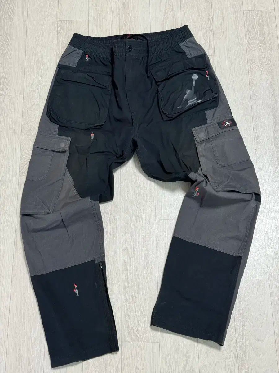 ナイキ トラヴィス スコット カーゴ パンツ ブラック L