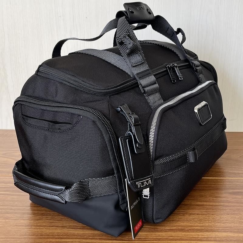 TUMI トゥミ ALPHA BRAVO 232722「メイソン」ダッフル トラベルバッグ ボストンバッグ 軽量 防水 2WAY スポーツダッフルバッグ  大容量 トートバッグ 1泊 2泊 修学旅行 カバン ブラック - メルカリ