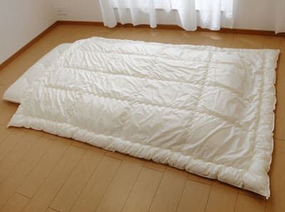 子供用布団 洗える布団 7-HOLE掛け布団 ジュニア用 135×185センチ 1カ月程度で発送予定