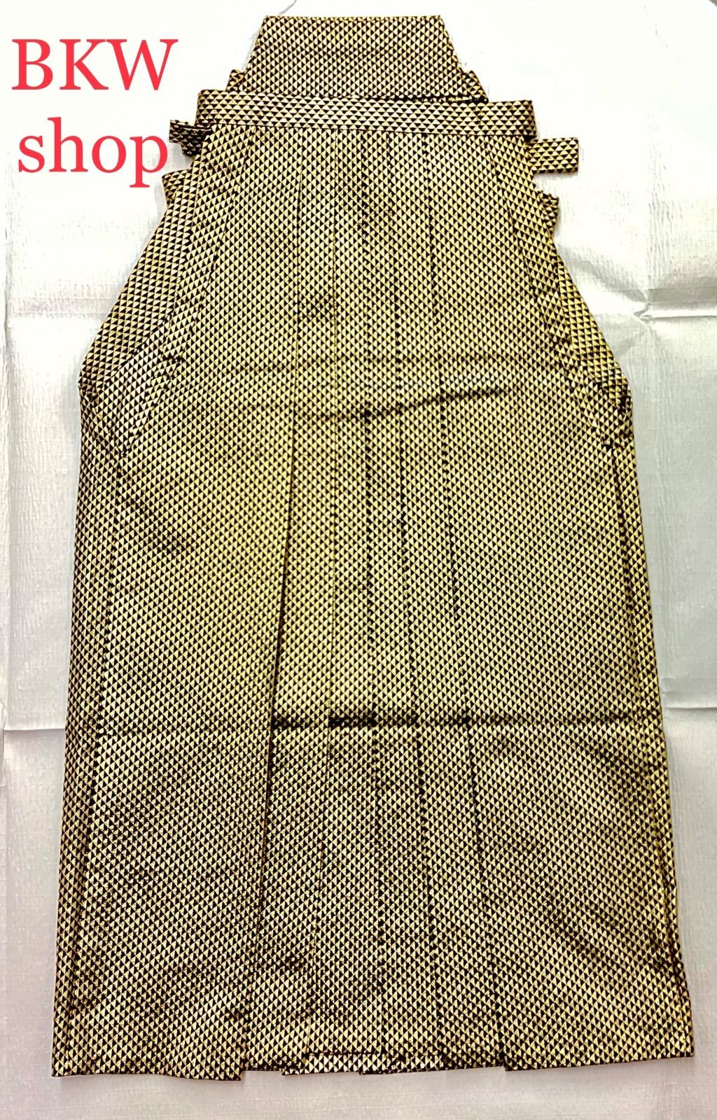 現品限り used 袴 黒ゴールド うろこ様 2.45寸 171cm～ 成人式 卒業式 結婚式 新郎様 仲人 男着物 催事 式典 レイヤー衣裳