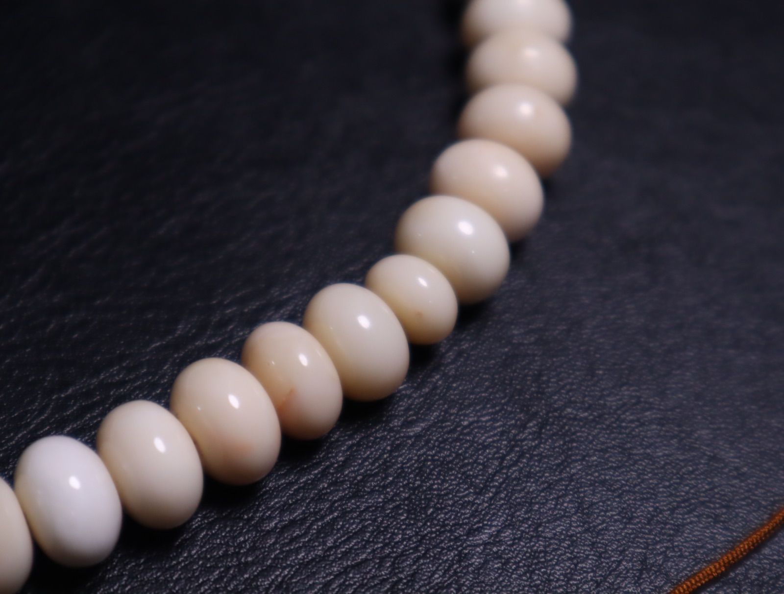 数珠 本珊瑚 仏教 8寸 | 深海珊瑚(本サンゴ 御数珠 本珊瑚 正絹