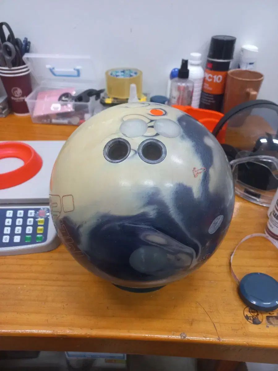 ボーリングボール 15 p ツーフィンガー ステイトメント