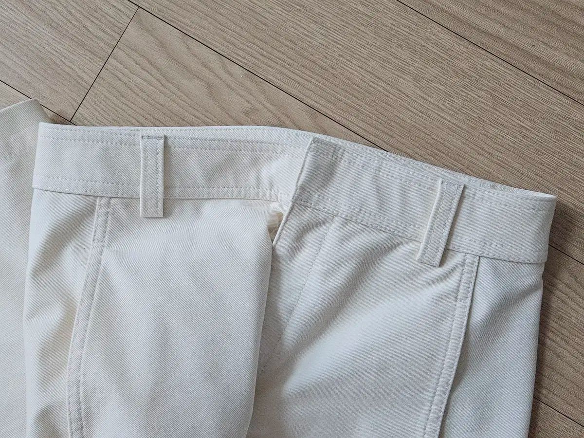 ローライズレッグパンツ 販売しています