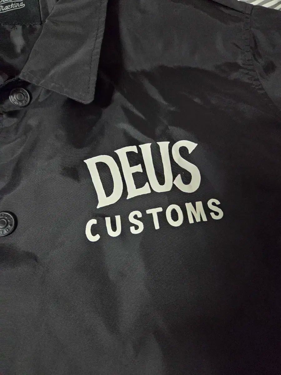 DEUS