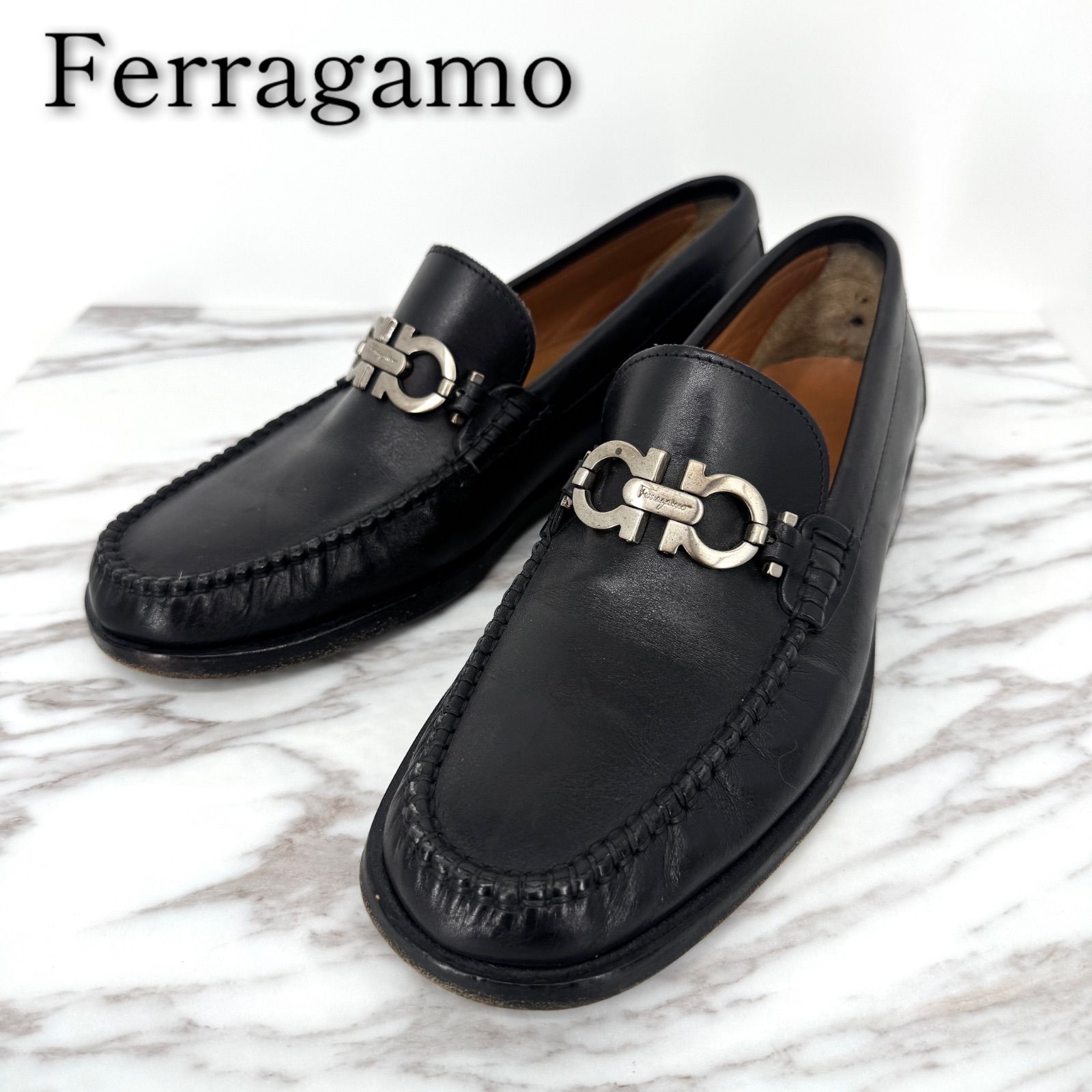 Salvatore Ferragamo ブラックレザー ローファー クラシックファッション - Salvatore Ferragamo フェラガモ