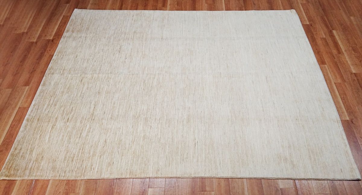 近日入荷 夏は涼しく冬は暖かい天然ラグ 無染めのウール 約250x200cm アイボリー PLAIN MARWIL-DEMENAGEMENTS_CH