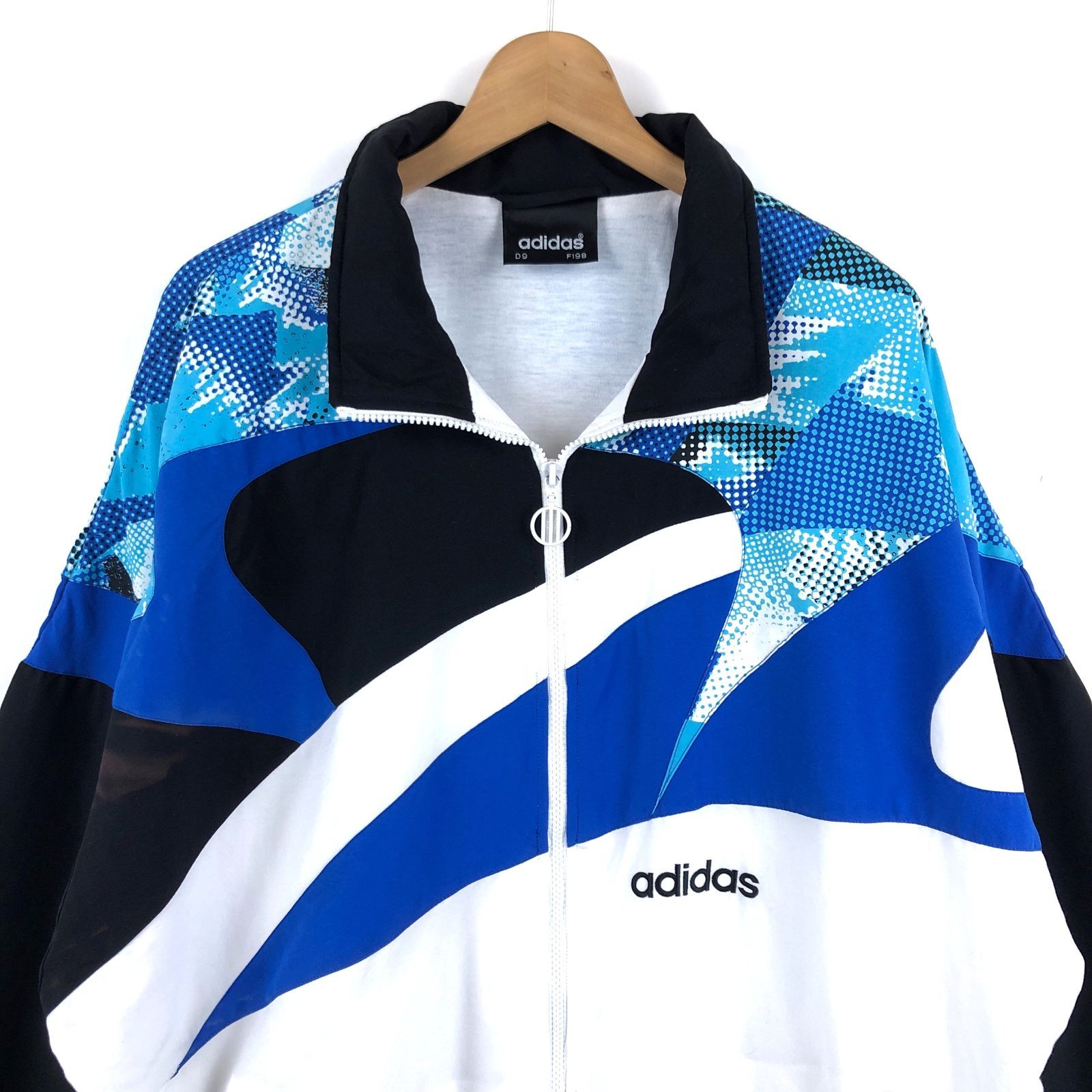 90s アディダス adidas ナイロンジャケット トラックジャケット 万国旗