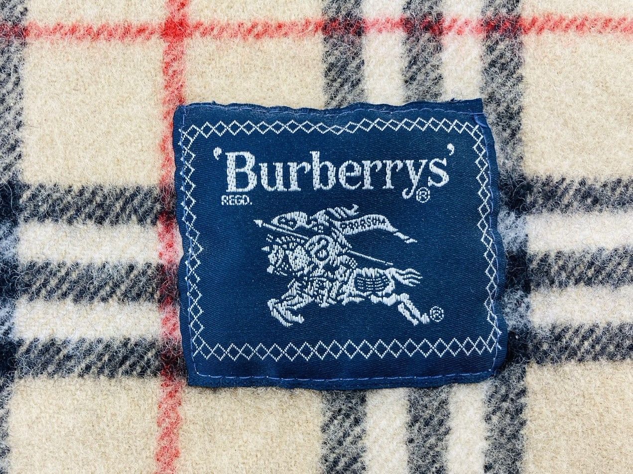 未使用 バーバリー 膝掛け 大判ストール ノバチェック チェック 220414sa0400104.jpg
