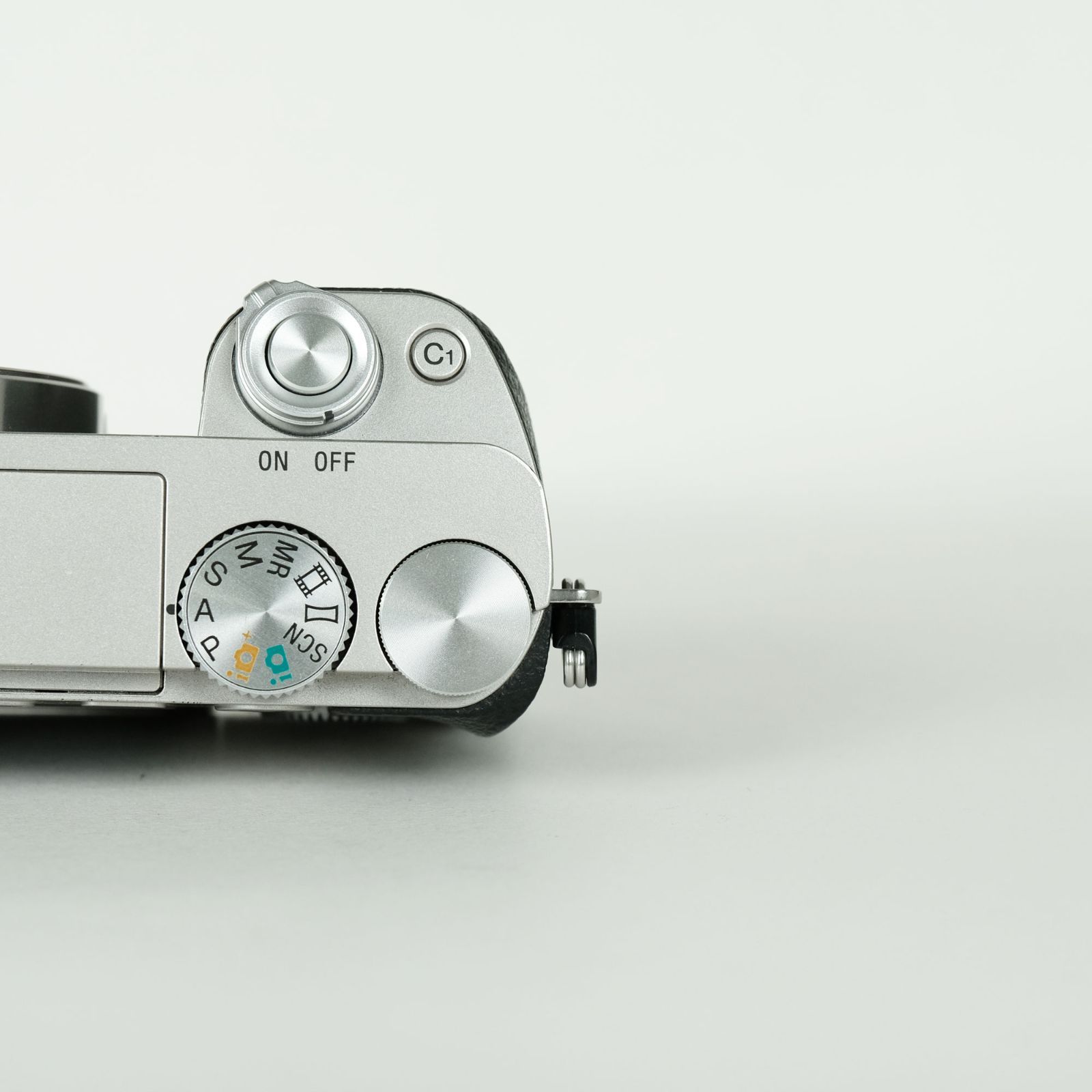 SONY α6000 シルバー 美品 シャッター数極小 SONY α6000 シルバー 美品