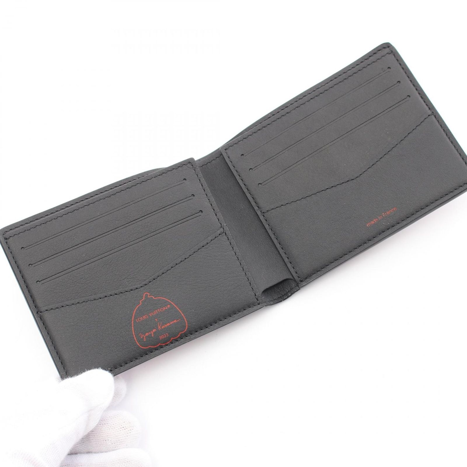 VUITTON 二つ折り財布