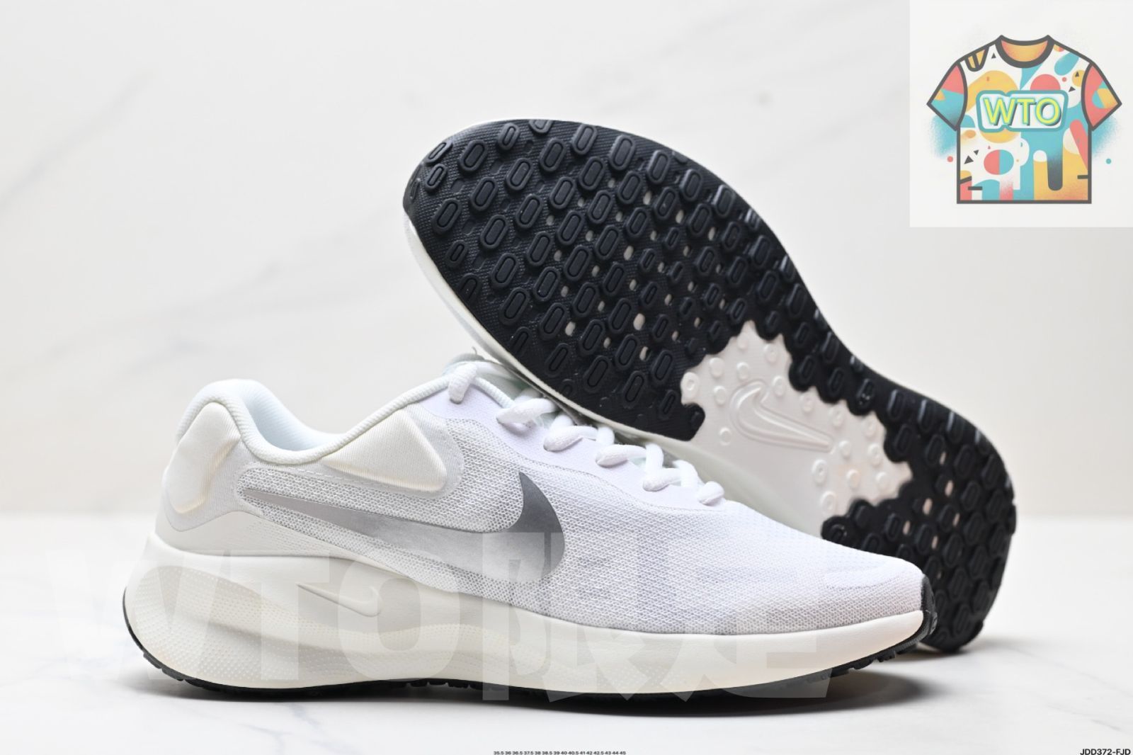 NIKEランニングシューズ Nike REVOLUTION 7 WIDE ナイキ 通気性 低? ランニングシューズ