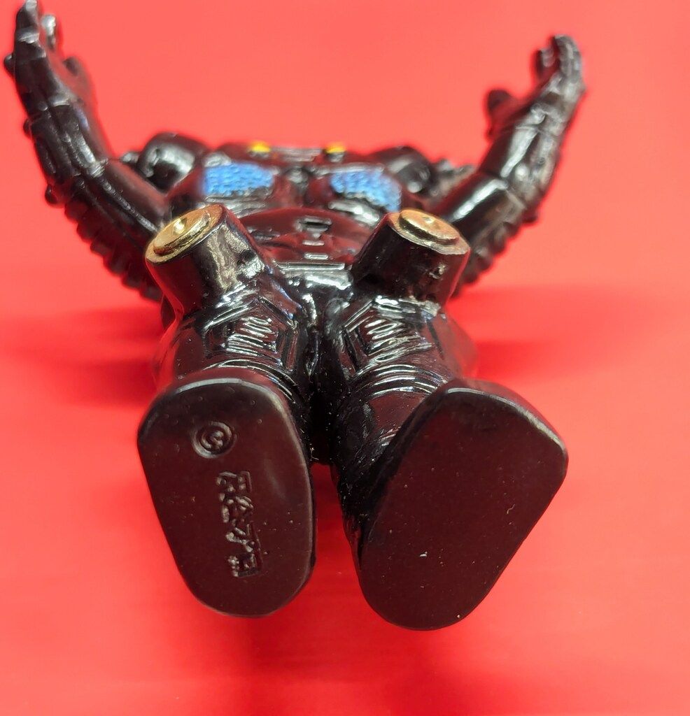 ブルマァク キングジョー ブラック黒成型色 復刻ミニソフビやまなやウルトラセブン ブルマァク キングジョー ブラック黒成型色 復刻ミニソフビやま