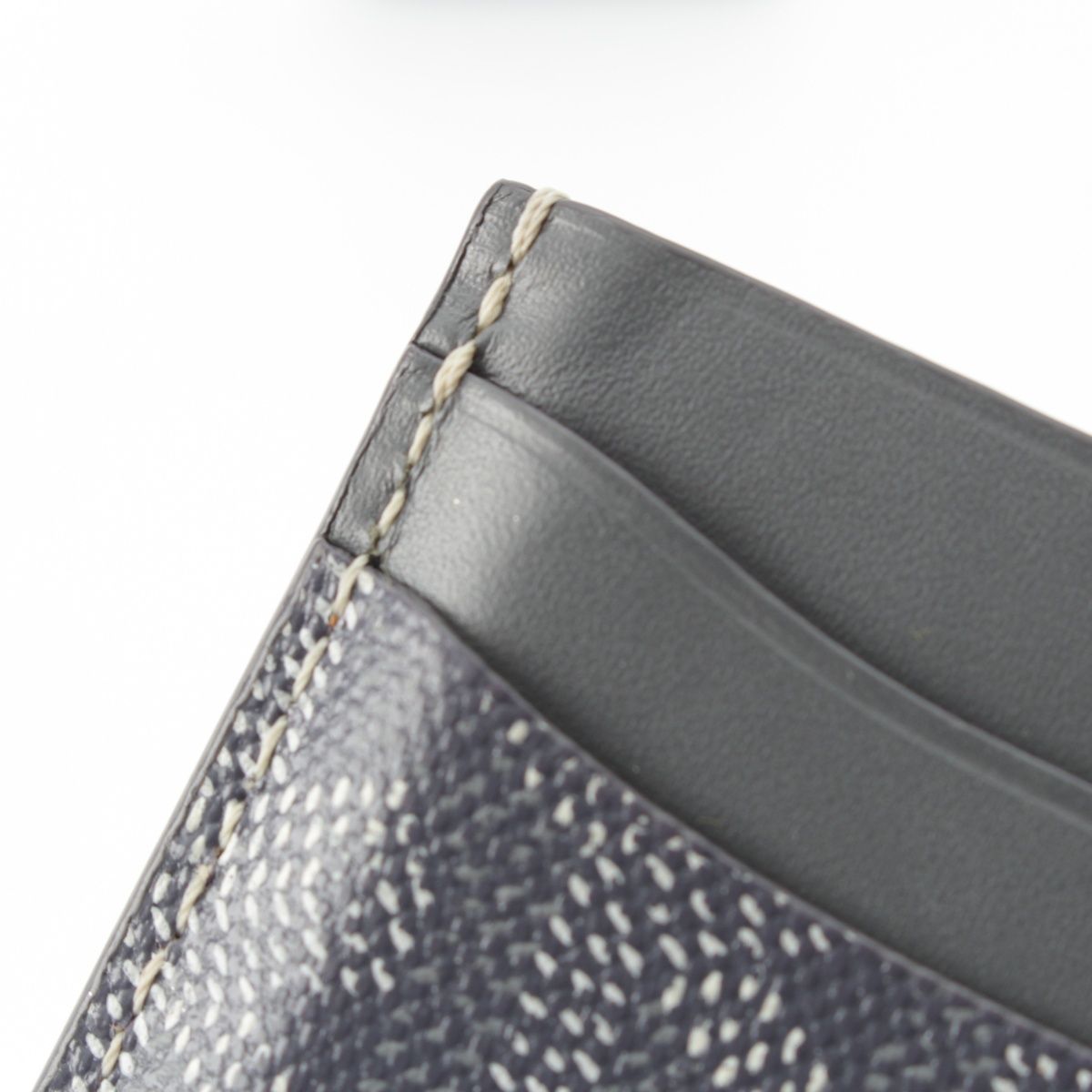 【極美品】PRADA　名刺入れ　ヴィッテロムーブ　三角ロゴ　レザー　RFID　黒 極美品】PRADA 名刺入れ ヴィッテロムーブ 三角ロゴ レザー RFID