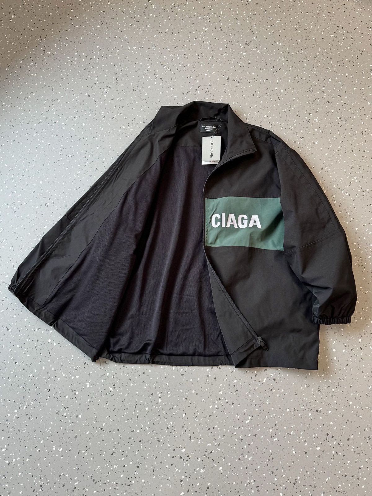 BALENCIAGA ジップアップウインドブレイカーブラック34